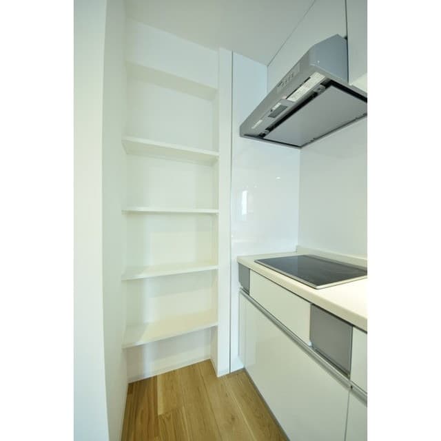 Room image 10