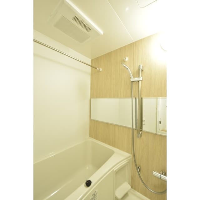 Room image 16