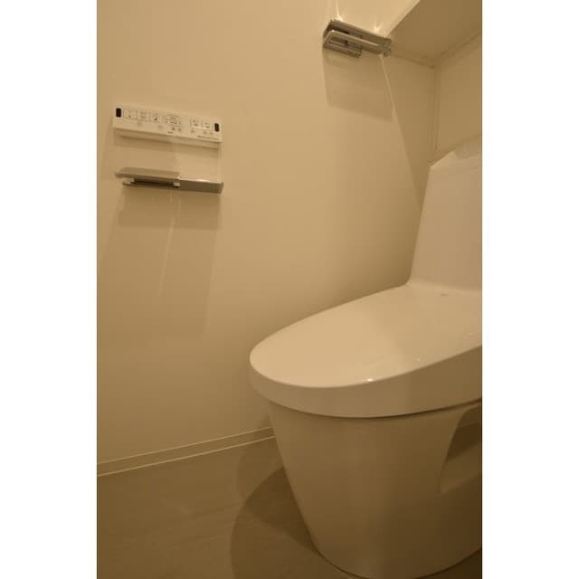 Room image 12