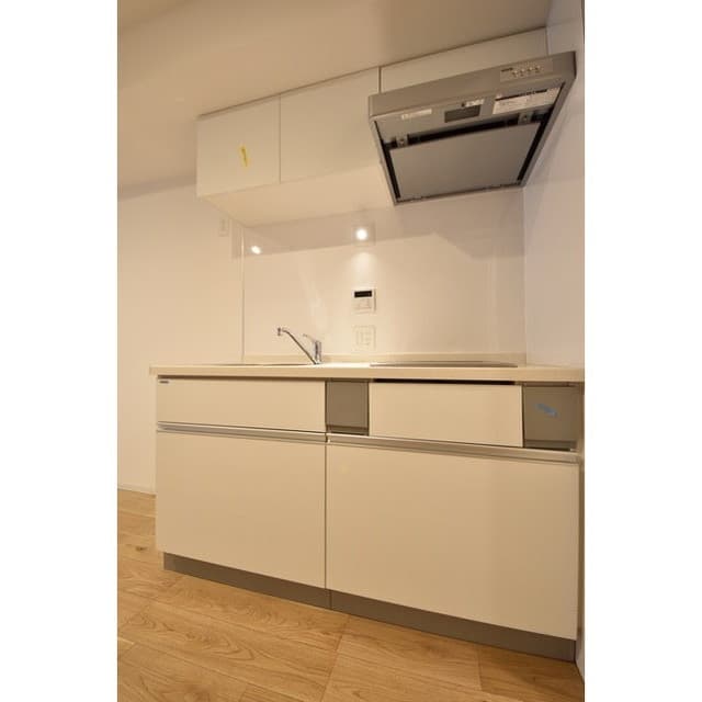 Room image 8