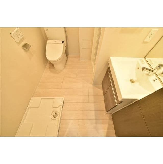 Room image 14