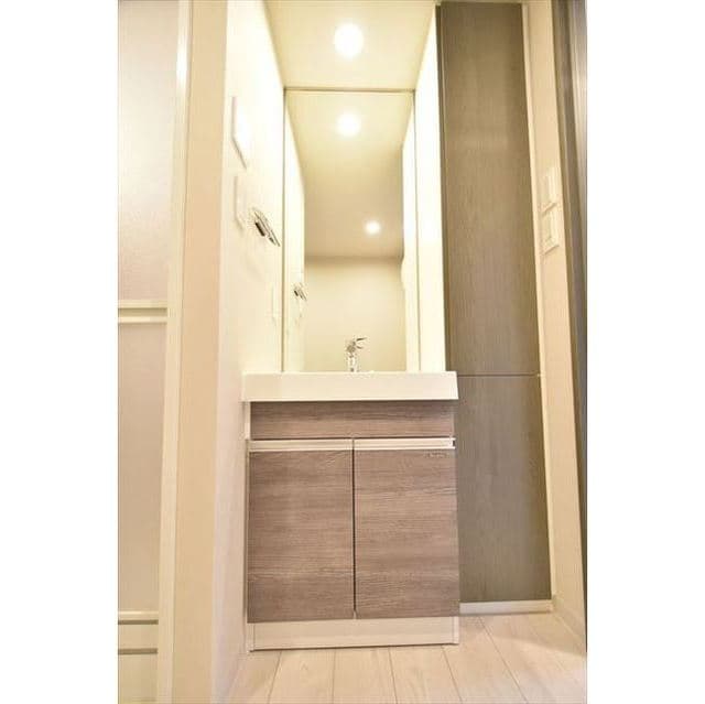Room image 15