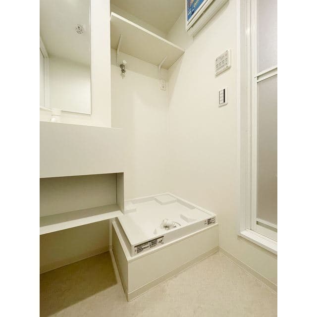 Room image 12