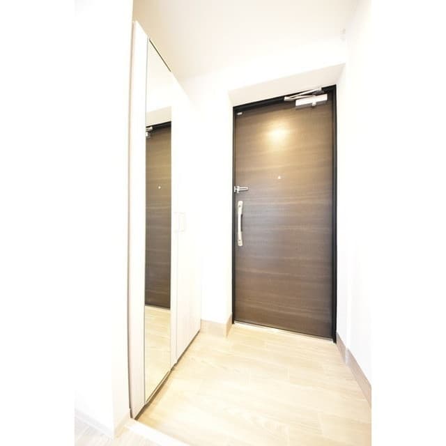 Room image 9