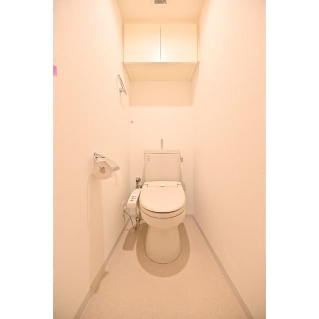 Room image 12