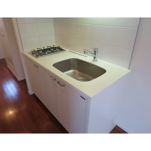 Room image 8