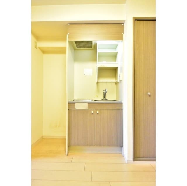 Room image 11