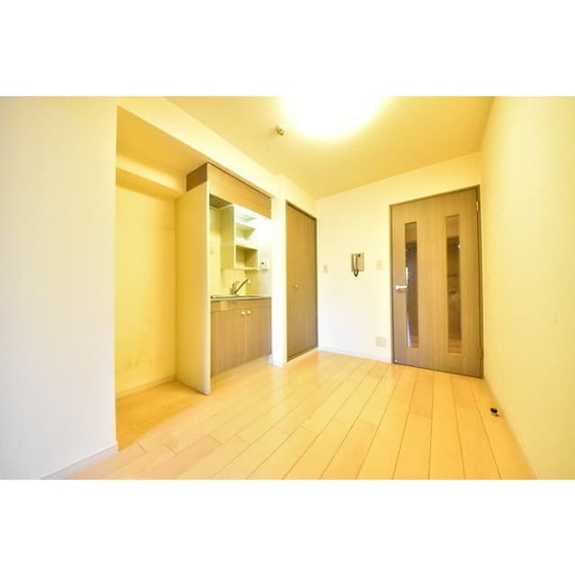Room image 13