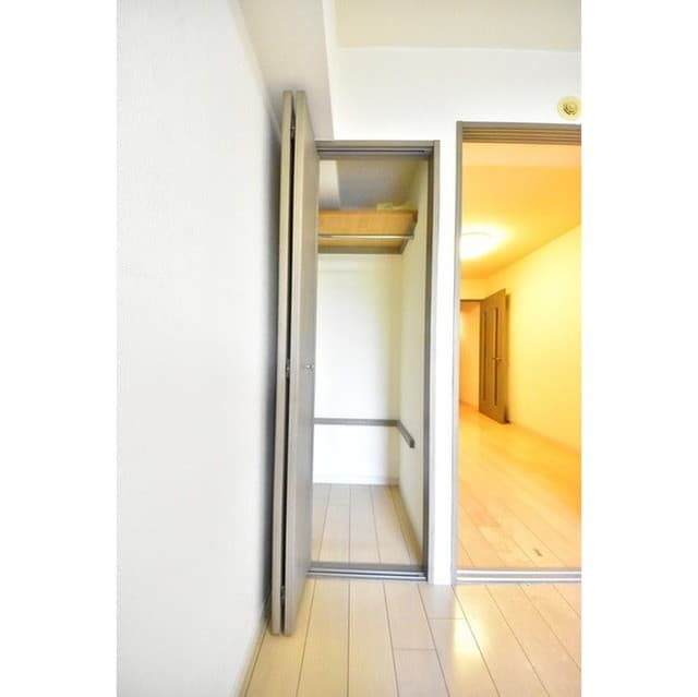 Room image 14