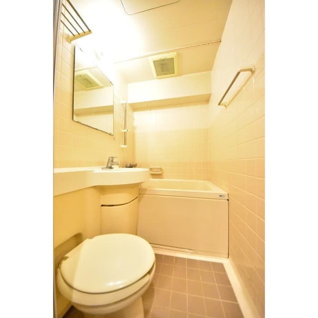 Room image 9