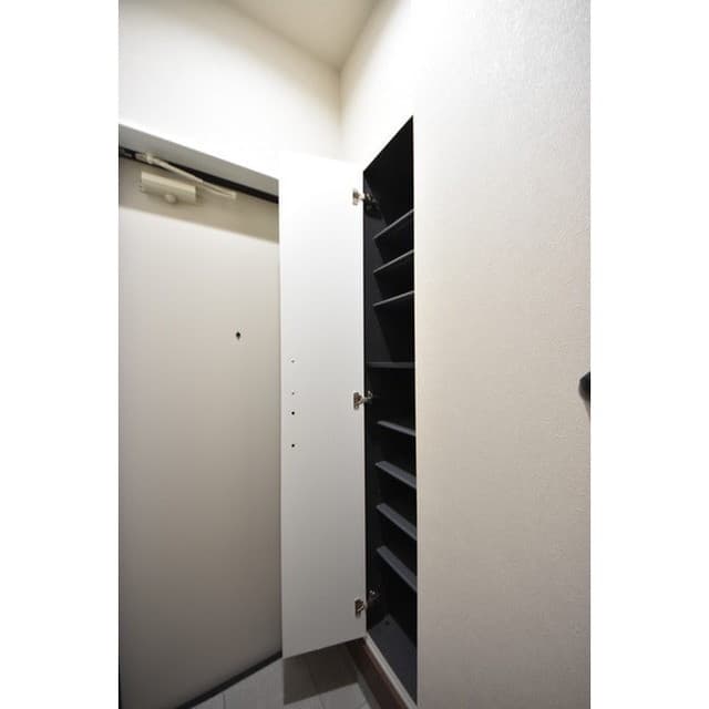 Room image 11
