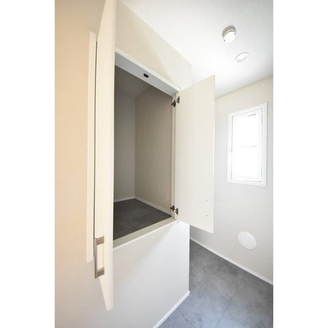 Room image 13