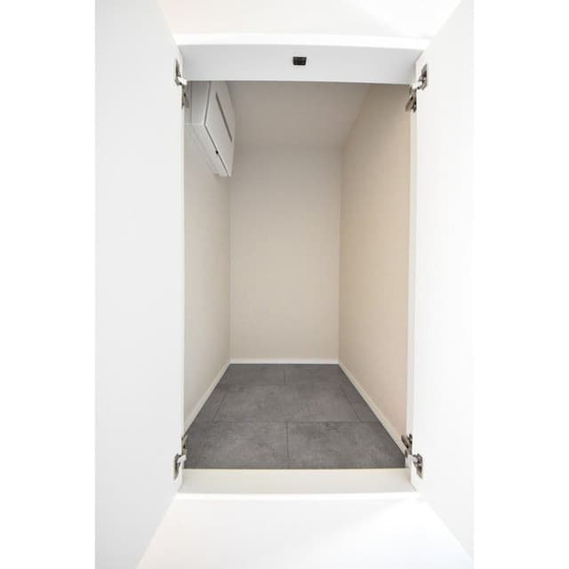 Room image 14