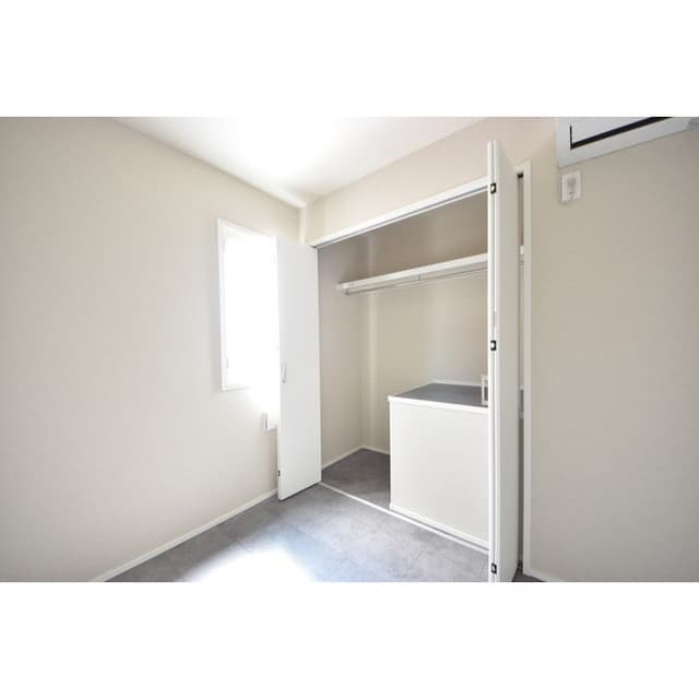 Room image 14