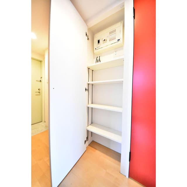 Room image 10