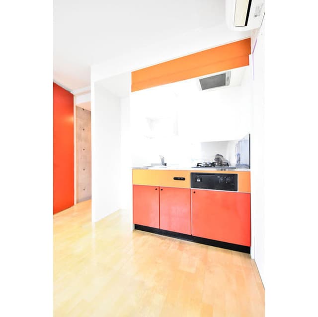 Room image 16