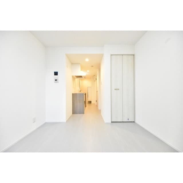 Room image 16