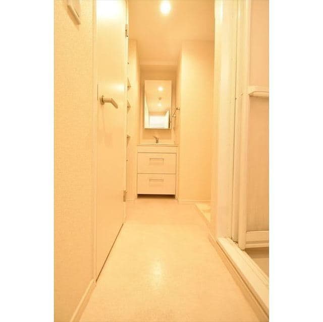 Room image 15