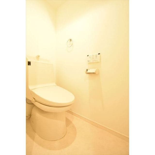 Room image 16