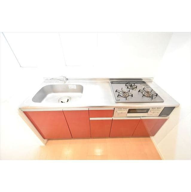 Room image 8