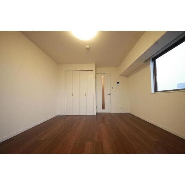 Room image 15