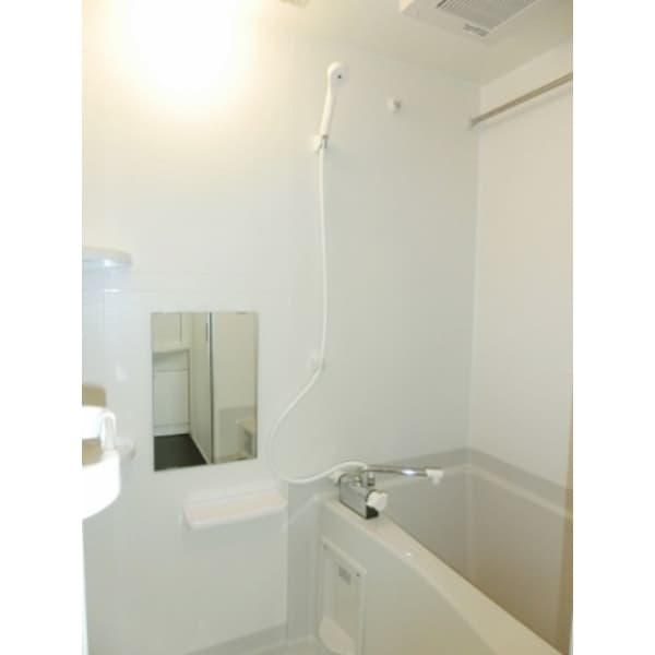 Room image 9