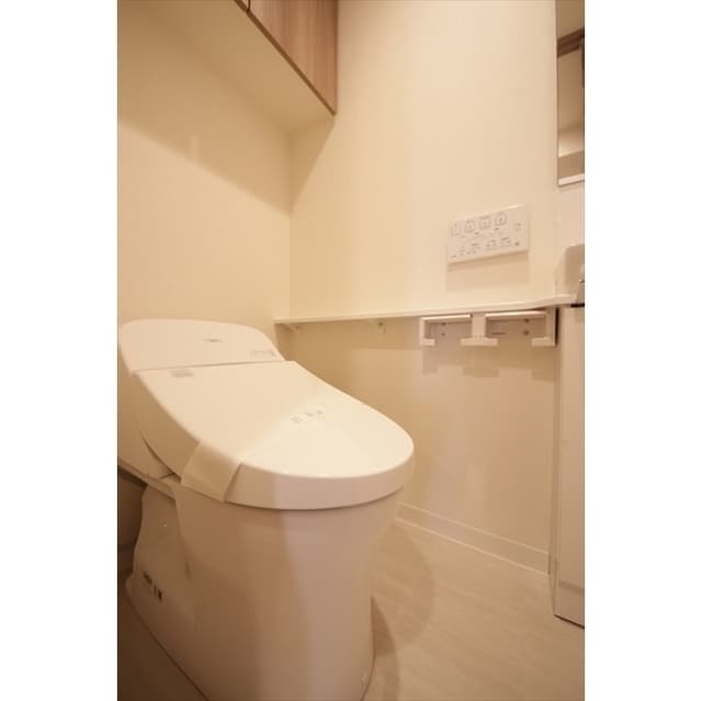 Room image 11