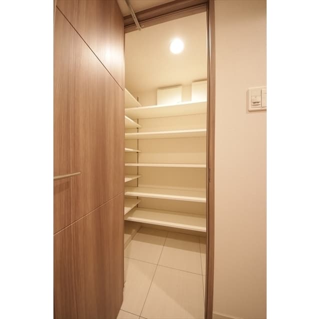 Room image 13