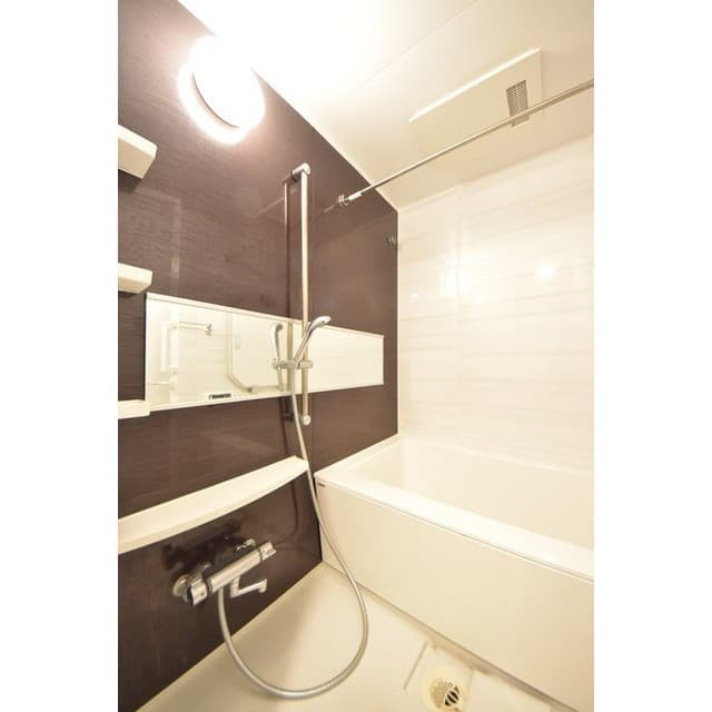 Room image 13
