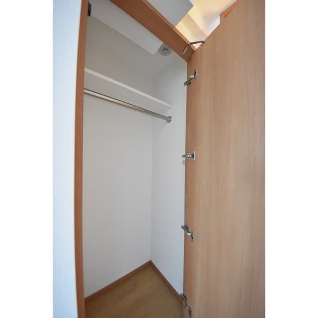 Room image 14