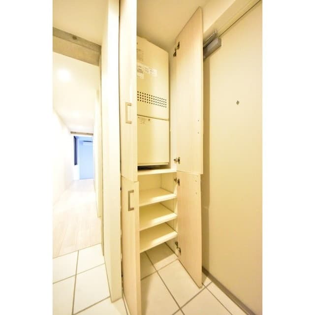 Room image 10