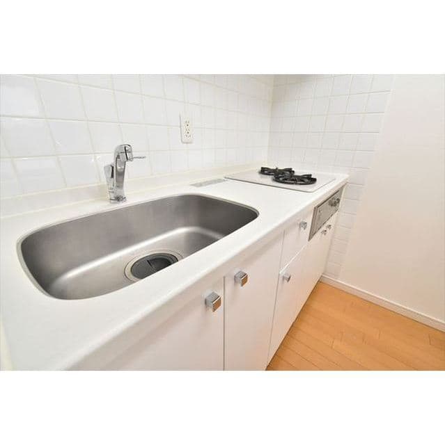 Room image 9