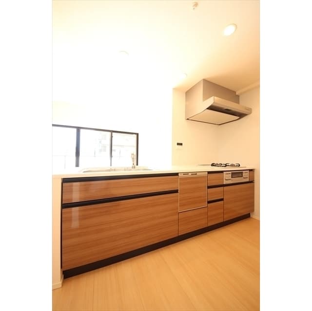 Room image 16