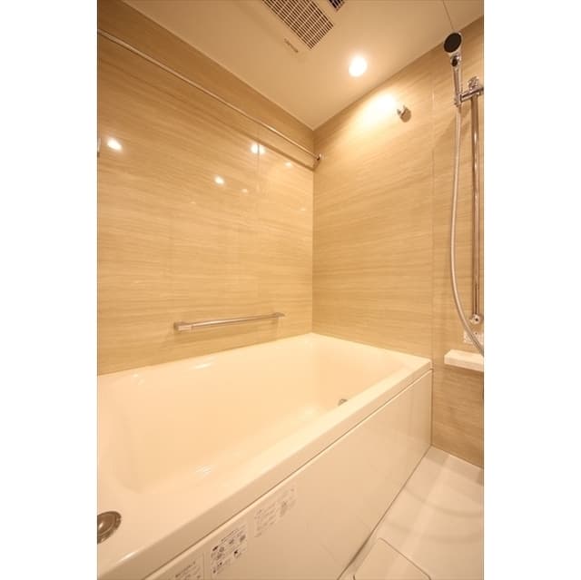 Room image 9