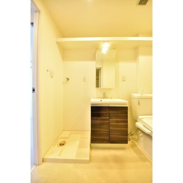 Room image 14