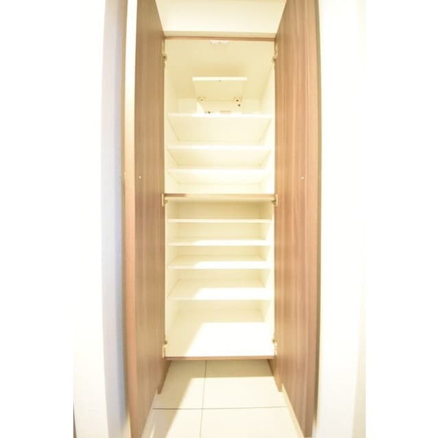 Room image 11