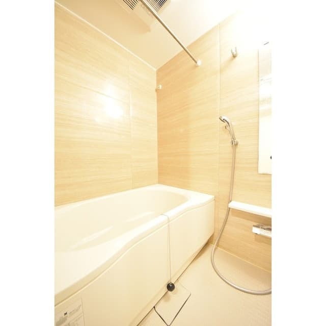 Room image 13