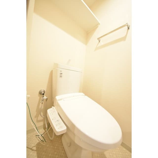 Room image 9