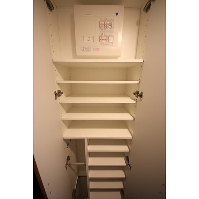Room image 12