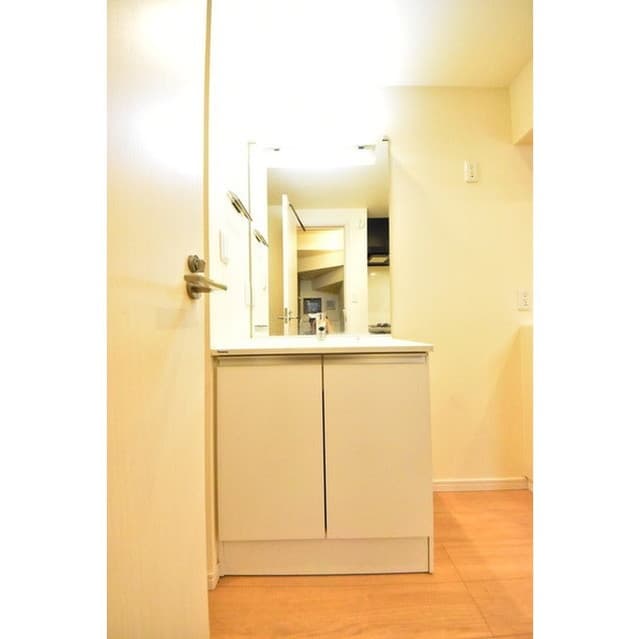 Room image 12