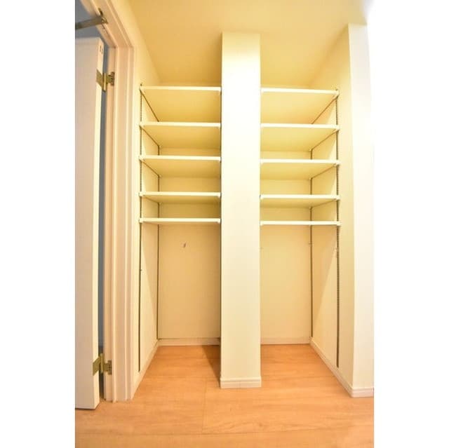 Room image 14