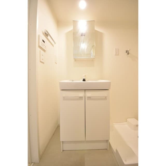 Room image 13