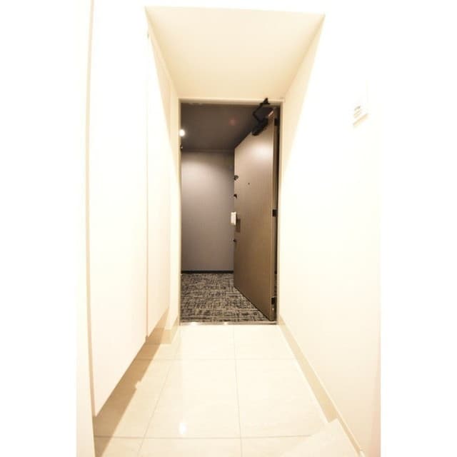 Room image 11