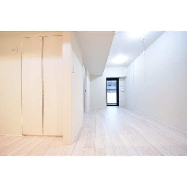 Room image 16