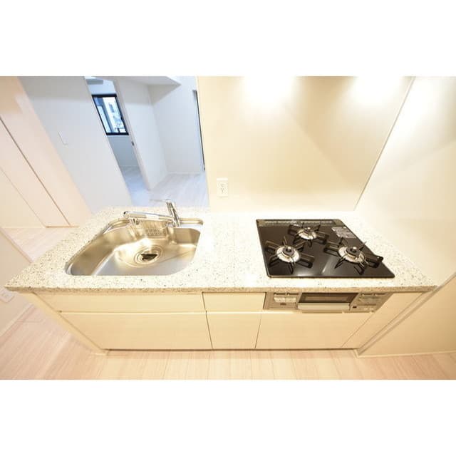 Room image 8