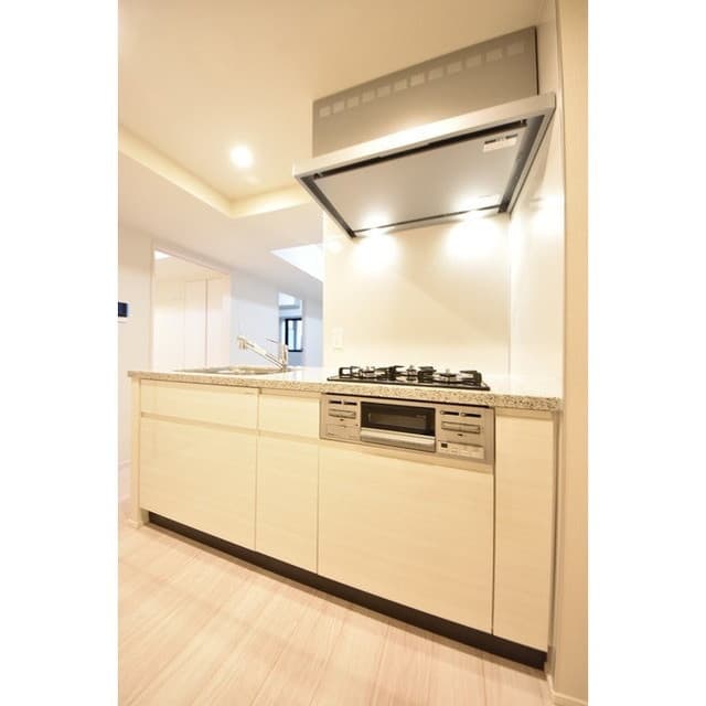 Room image 9