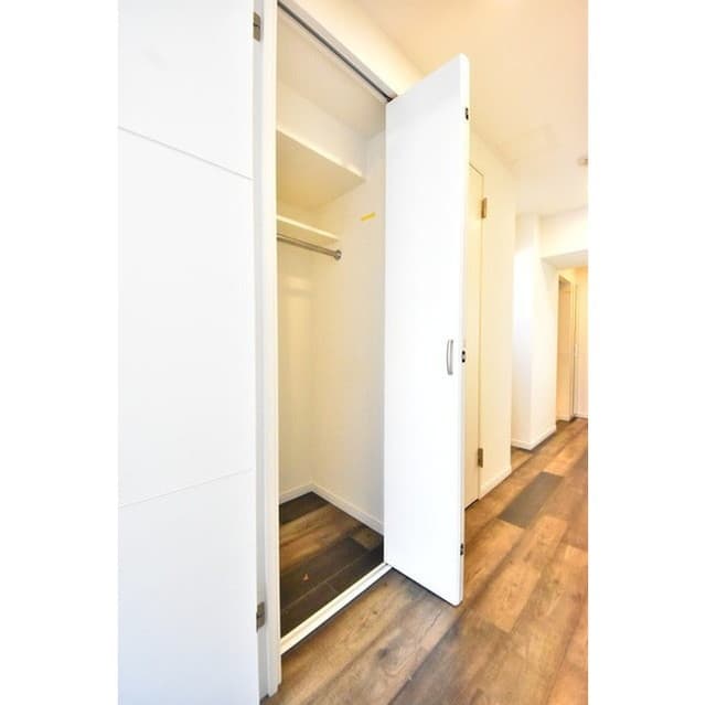 Room image 13