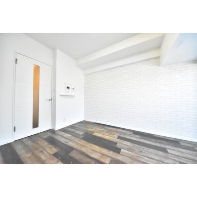 Room image 14