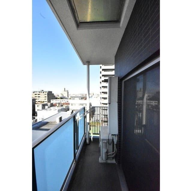 Room image 15