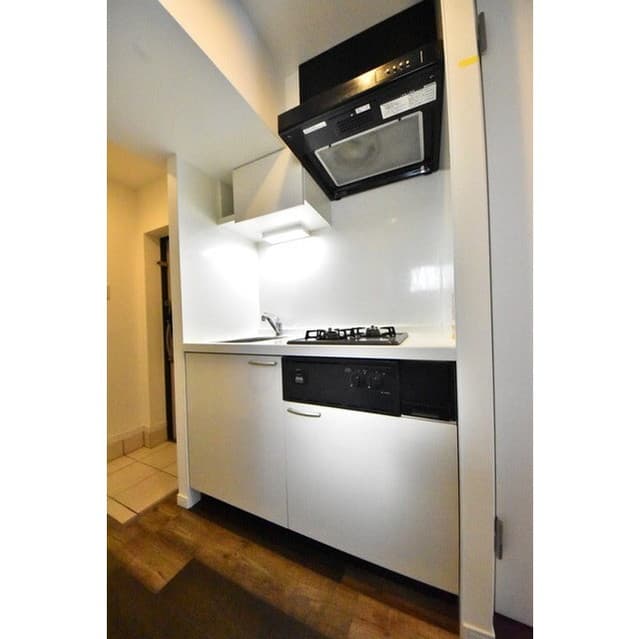 Room image 8
